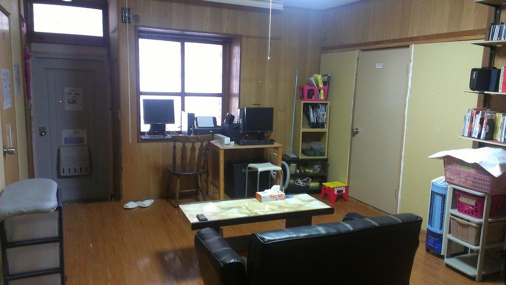 Koza Share House Hotel Okinawa Eksteriør billede
